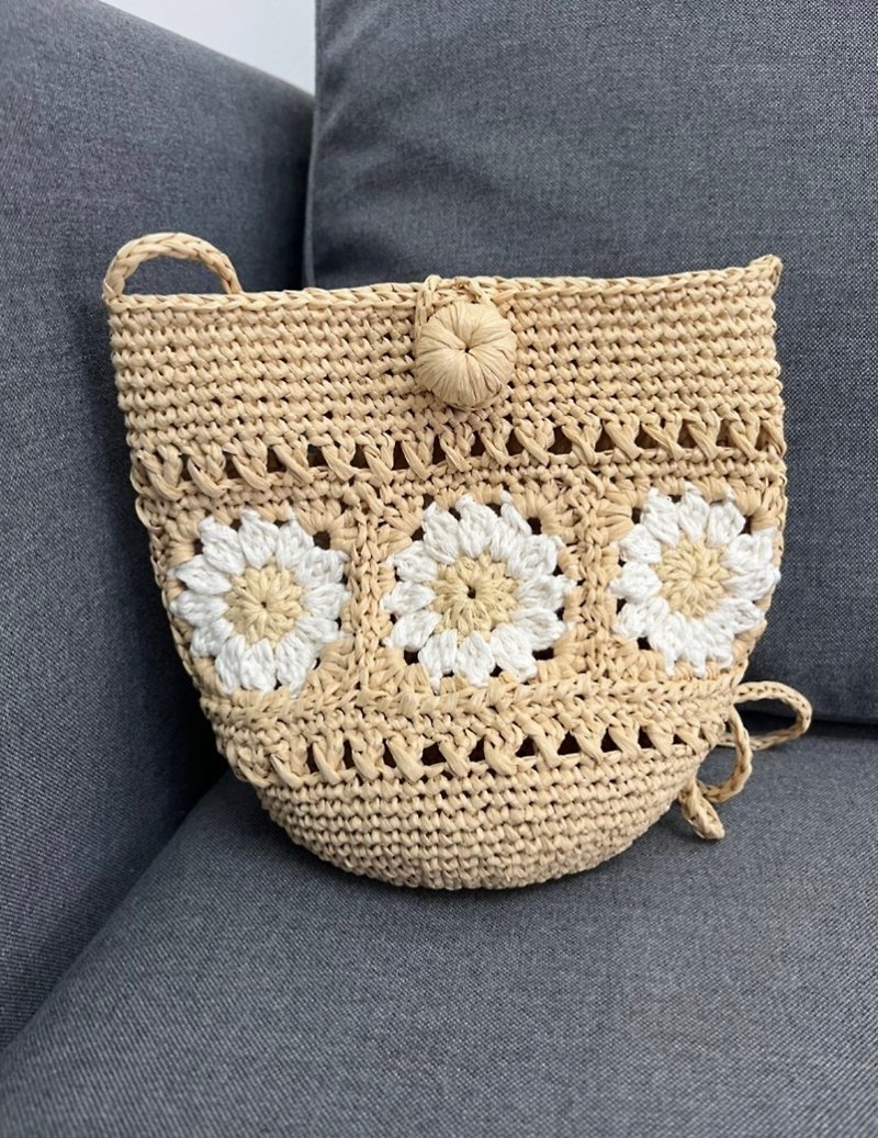 Raffia cotton straw granny daisy bucket bag - Handbags & Totes - Cotton & Hemp 