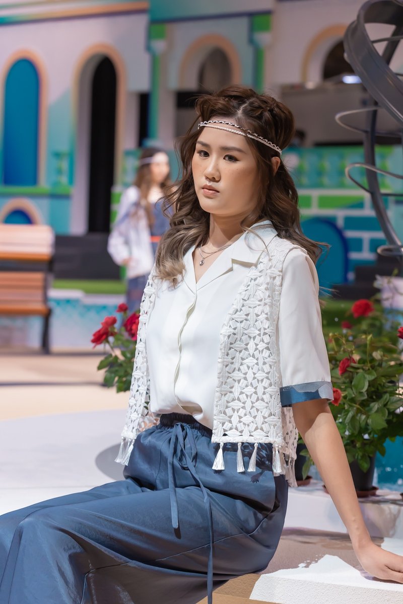 Patchwork shirt-white - เสื้อเชิ้ตผู้หญิง - ไฟเบอร์อื่นๆ ขาว