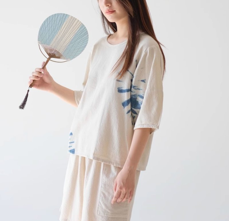 【棉質手工藍染】大圓領七分袖上衣三色 - 女上衣/長袖上衣 - 棉．麻 藍色
