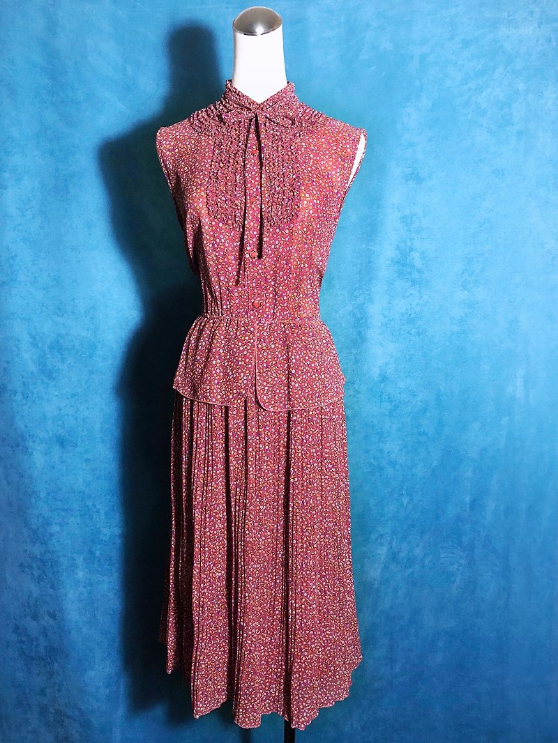 Raspberry red ruffled flowers sleeveless vintage dress / abroad brought back VINTAGE - ชุดเดรส - เส้นใยสังเคราะห์ หลากหลายสี