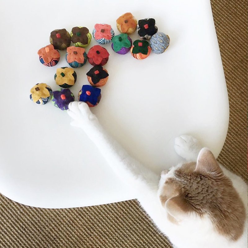 猫のおもちゃ - 猫の柿（格子） - おもちゃ - コットン・麻 レッド
