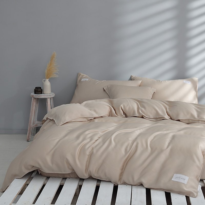 極簡美學-300織紗100%純淨天絲薄被床包組(奶茶米) - 寢具/床單/被套 - 其他材質 卡其色