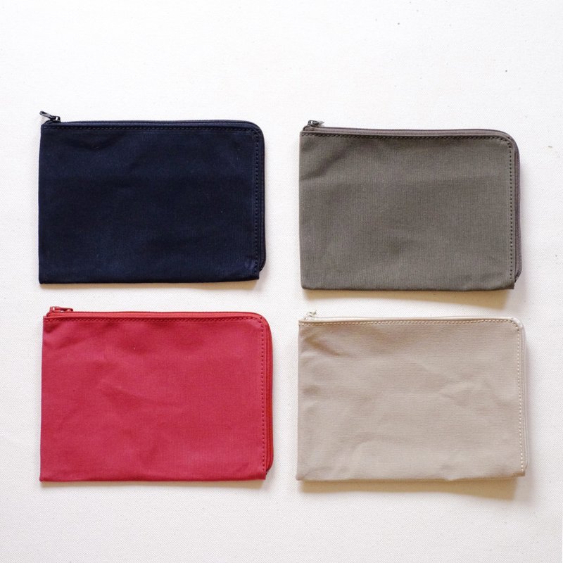 附隔層 L 型拉鍊帆布收納袋 - 化妝包/收納袋 - 棉．麻 黑色