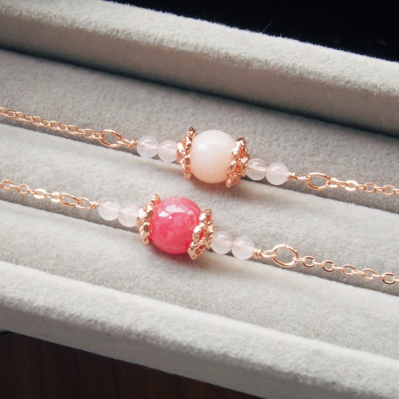 Natural stone bracelet red grain chalcedony powder crystal pink crystal crystal bracelet rose gold sister bracelet - สร้อยข้อมือ - คริสตัล สึชมพู