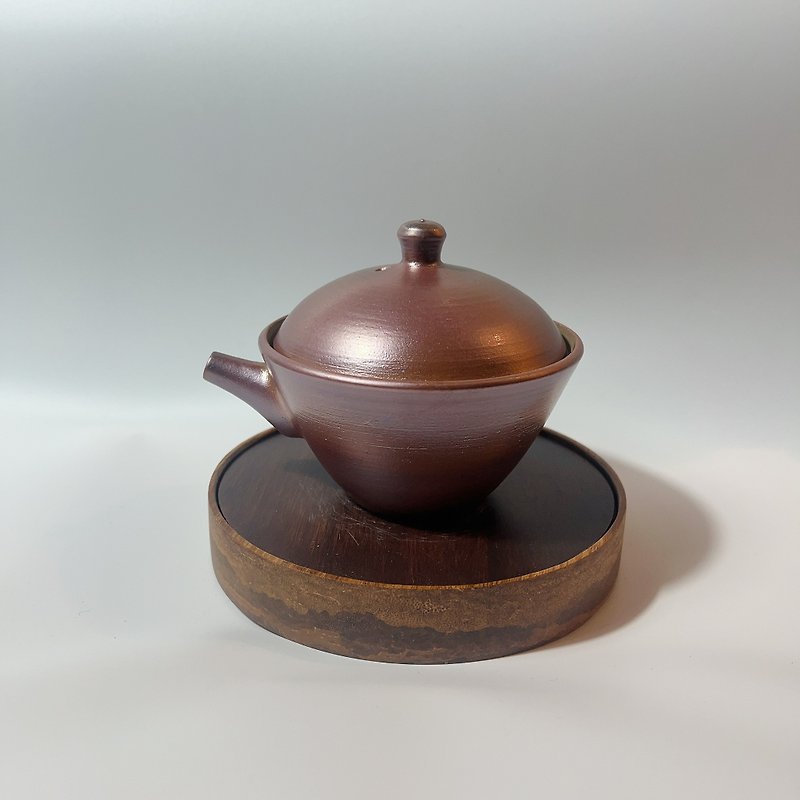Wood-fired Rose Gold cover cup/Handmade by Xiao Pingfan - ถ้วย - ดินเผา 