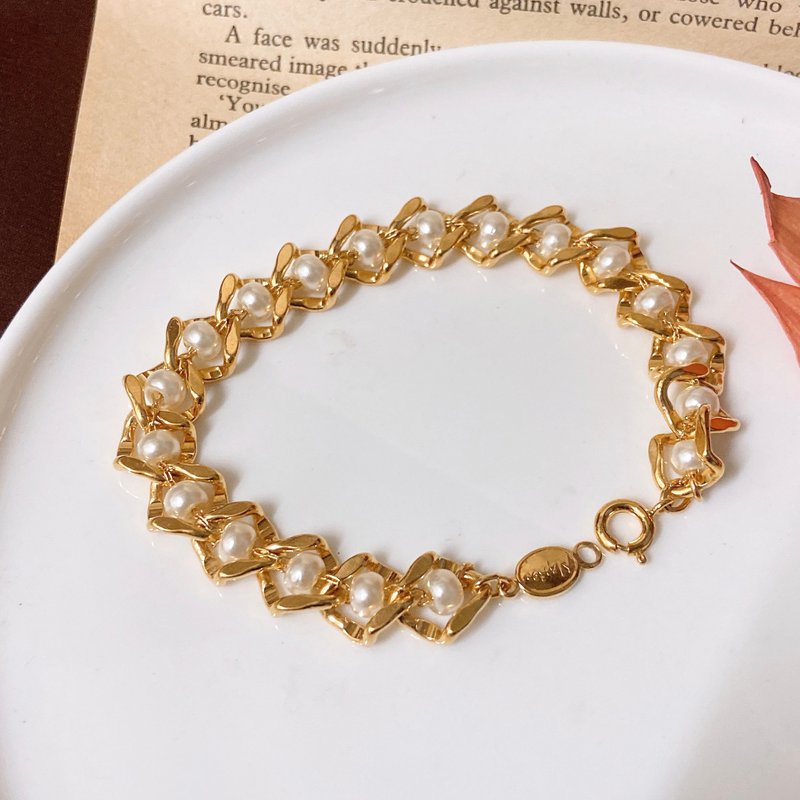 【西洋古董飾品】Napier 柔美稜角曲線 珍珠感串鏈條交疊手鍊手環 - 手鍊/手環 - 貴金屬 金色