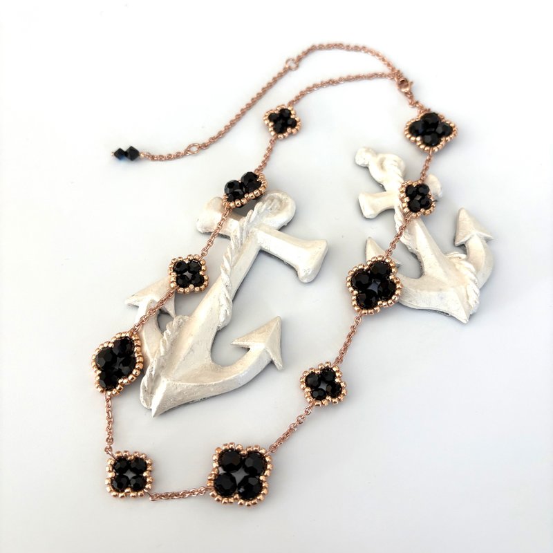 Clover Necklace Handmade Beaded  18K Pink Gold Plated Plating Floral Flower - 項鍊 - 玻璃 黑色