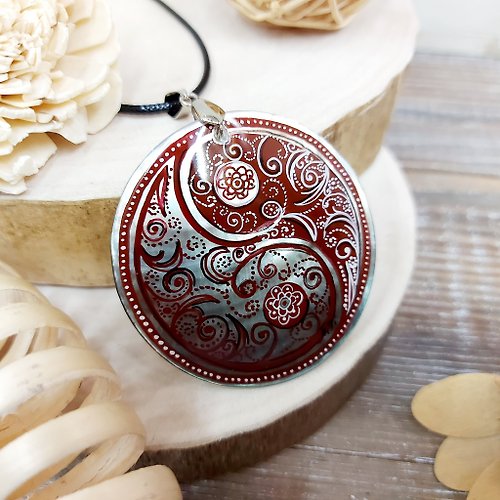 Charm.arts Brown Paisley Yin Yang necklace hand painted on shell. Awesome East Buta pendant