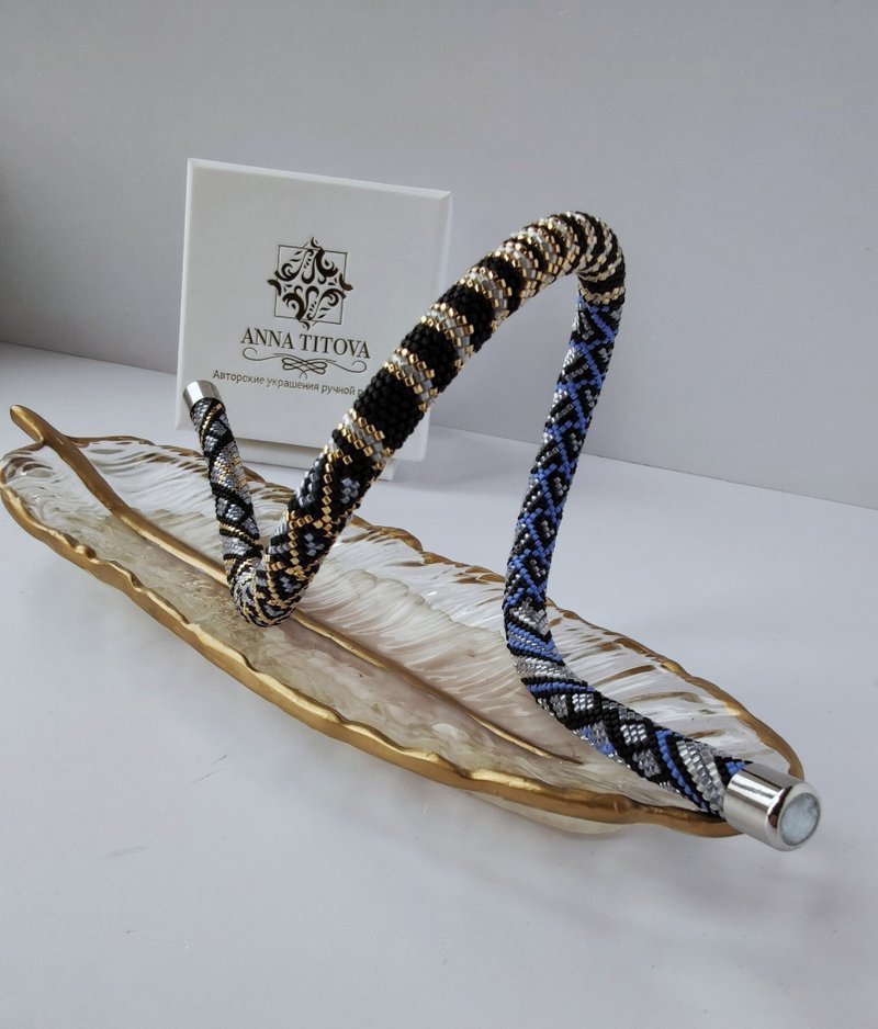A tourniquet made of Japanese beads - 項鍊 - 琉璃 透明