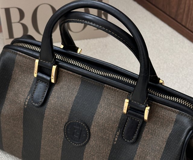 FENDI　フェンディ　ミニ　ボストンバッグ　ペカン柄　ストライプ　ブラック FENDI フェンディ ペカンストライプ ミニ ブラック ボストン