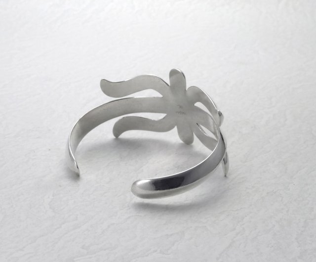 Navajo Sandcast style Silver Spider Bangle with 18K Concho - Shop