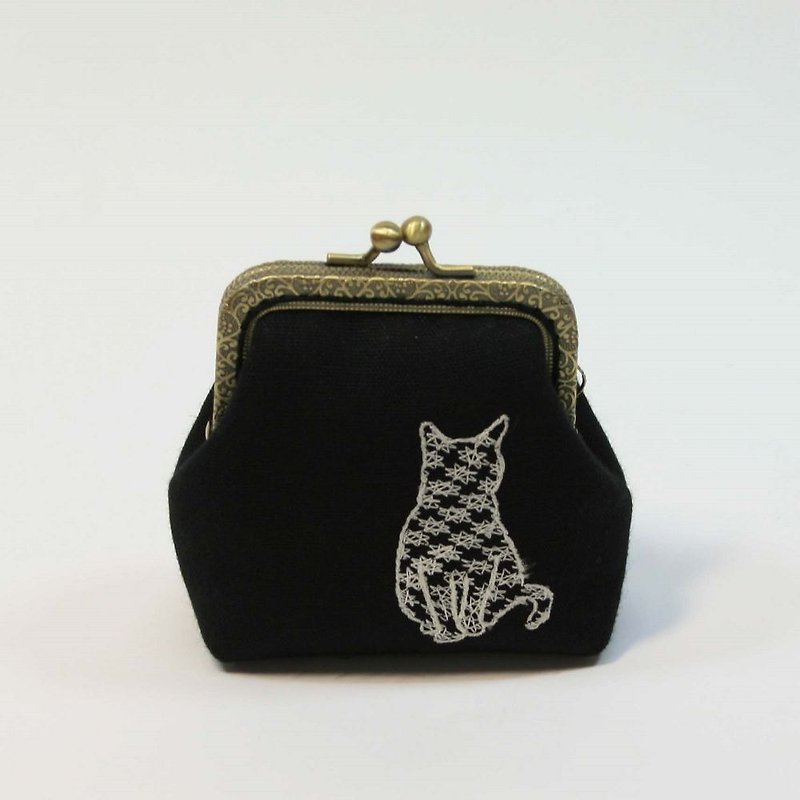 Embroidery 8.5cm mouth gold coin purse 31-cat gesture 05 - กระเป๋าใส่เหรียญ - ผ้าฝ้าย/ผ้าลินิน สีดำ