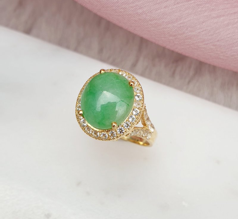 Jade ring, Burmese jade ring, Natural color, decorated with White topaz, 925 Silver, gold plated - 戒指 - 玉石 綠色