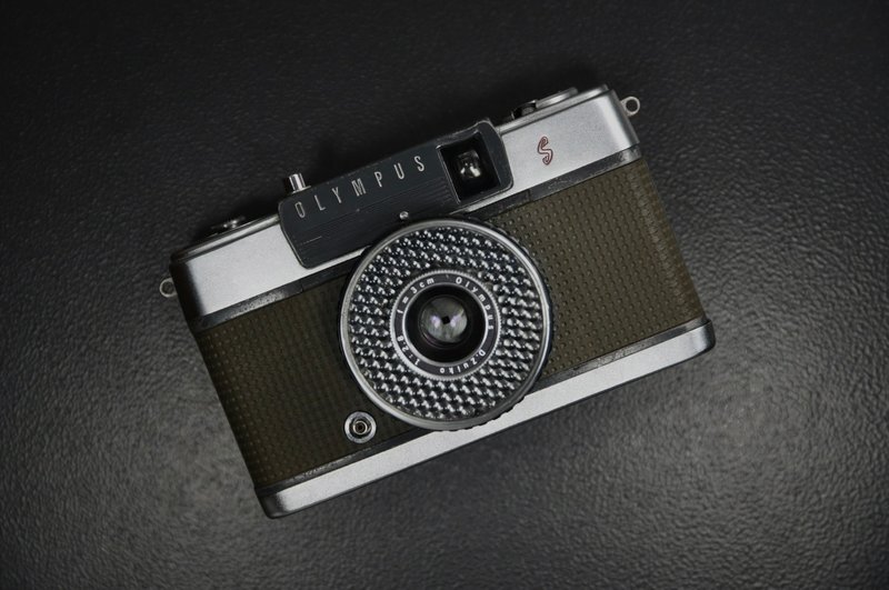 [Classic Antique] Olympus PEN EES 30mm f2.8 half-frame film camera - กล้อง - โลหะ 