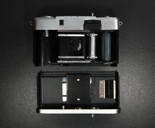 オリンパス ペン EES 30mm F/2.8 ハーフサイズフィルムカメラ フイルムカメラ】昭和を代表するハーフサイズフイルムカメラの