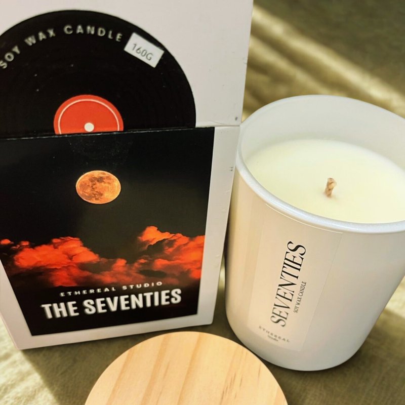 THE SEVENTIES - Soy Wax Candle 160g - 香氛蠟燭/燭台 - 蠟 白色