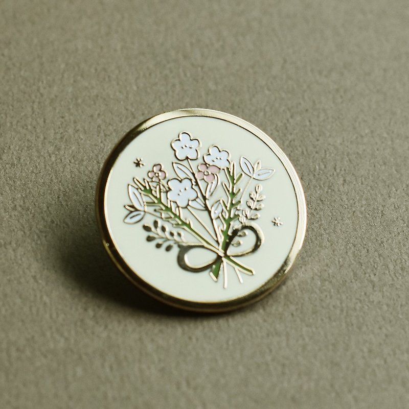 Bouquet pins flower enamel lapel pin -Badge - pins - enamel pins gold metal - ac - เข็มกลัด/พิน - โลหะ สีเหลือง