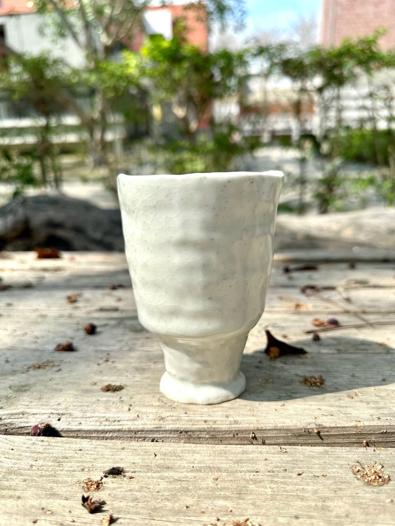 Celadon cup - แก้ว - เครื่องลายคราม ขาว