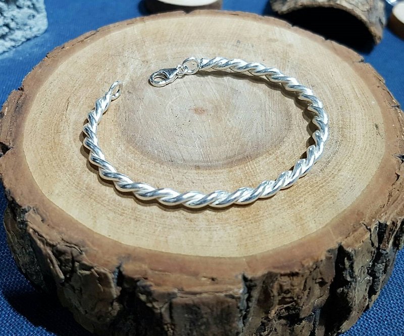 Sterling Silver Bracelet / Circle / Twisted - Bracelets - Silver Silver