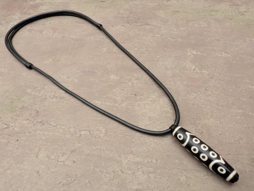 21眼Dziビーズチベット願望達成のお守りネックレス、本物のビンテージ