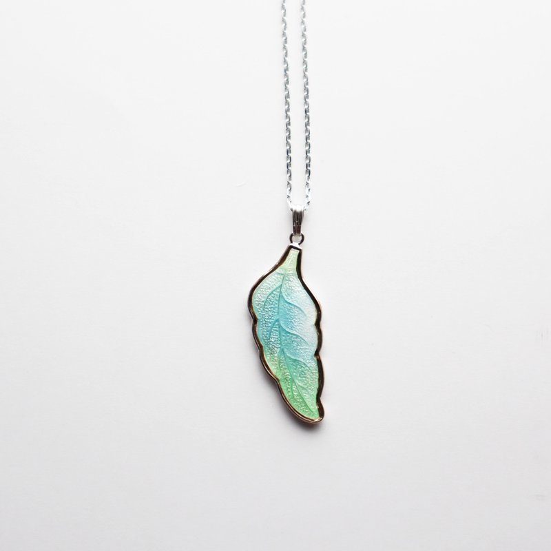 Feather [Ice Green] Cloisonné Pendant with Pure Silver Base - 項鍊 - 銀 綠色