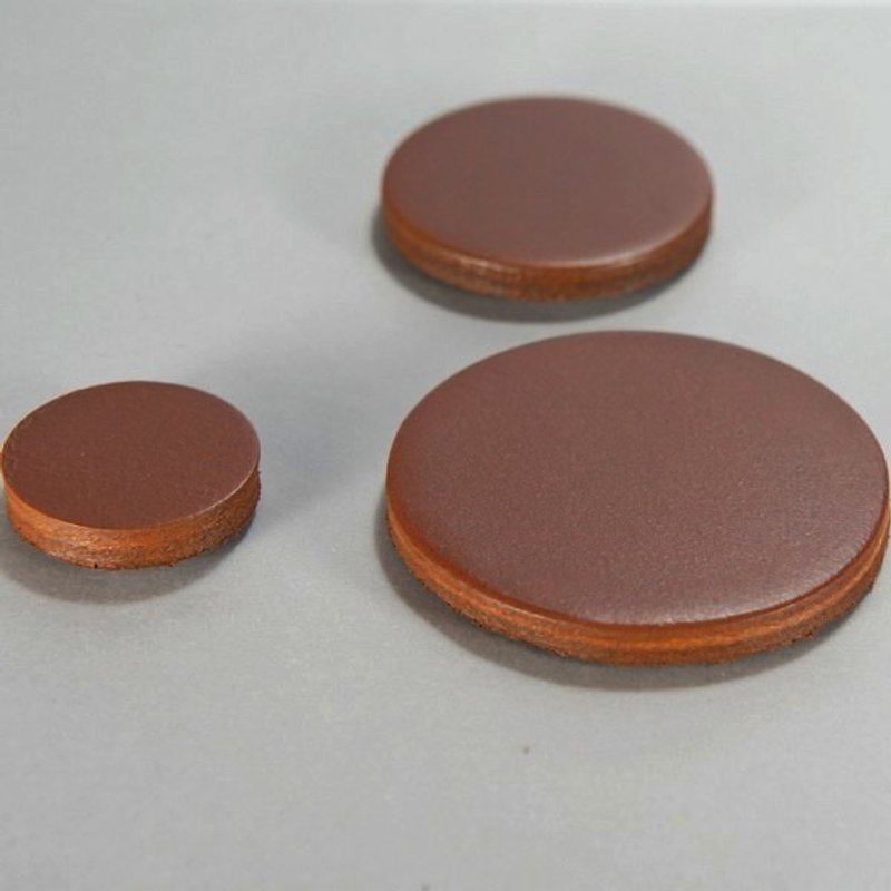 Magnet leather leather circle diameter 3 cm 10 pieces 24 yuan/piece - แม็กเน็ต - หนังแท้ 