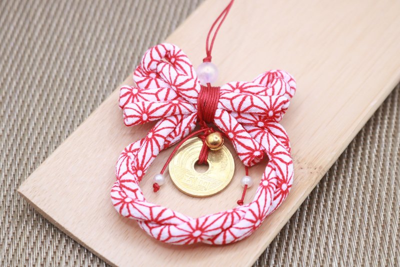 【縁起物】日本製ハンドメイド 五円玉チャーム 和柄ちりめんリボンのお守りアクセサリー - ストラップ・チェーン - コットン・麻 