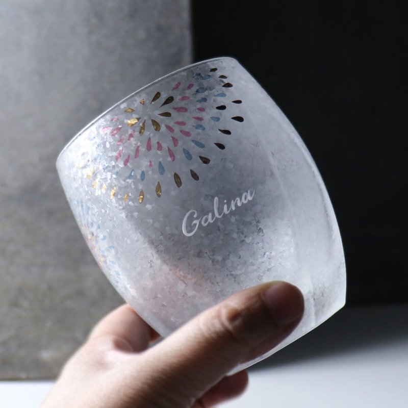 345cc【日本ADERIA】夏日祭典 花火金魚 刻字玻璃杯 描金吉祥圖案 - 酒杯/酒器 - 玻璃 藍色
