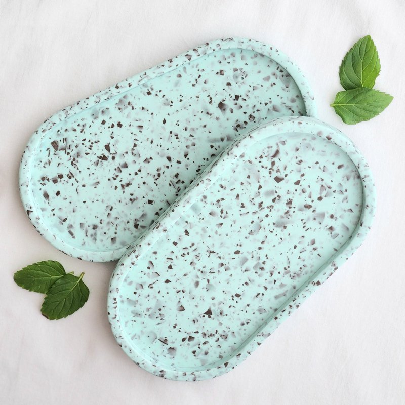 Oval tray (chocolate mint ) / Jesmonite - Pencil Cases - Eco-Friendly Materials Green