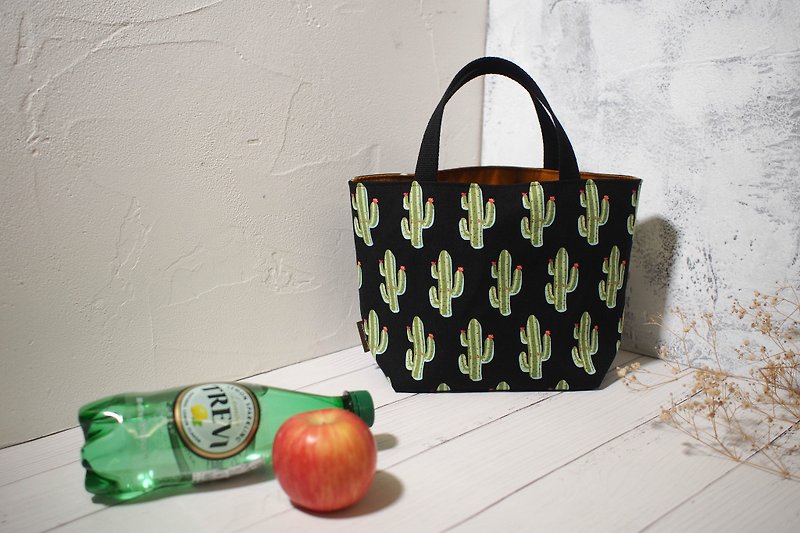 Jiajiajiu series bento bag/handbag/handmade tote bag/cactus/out of print - Handbags & Totes - Cotton & Hemp Green