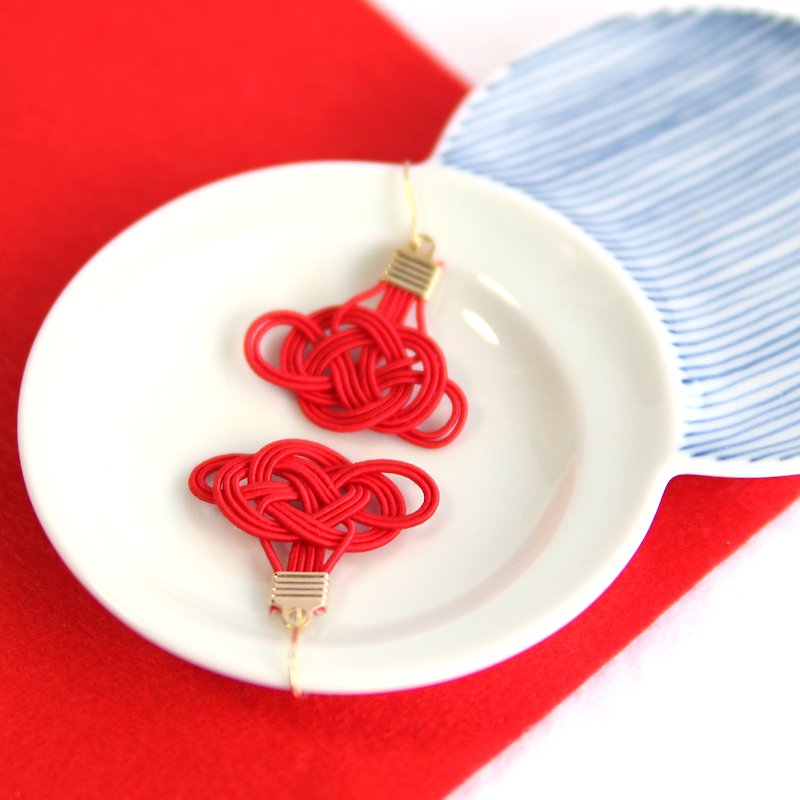 japanese style pierce earring / mizuhiki / japan / accessory / bird - Earrings & Clip-ons - Silk Red