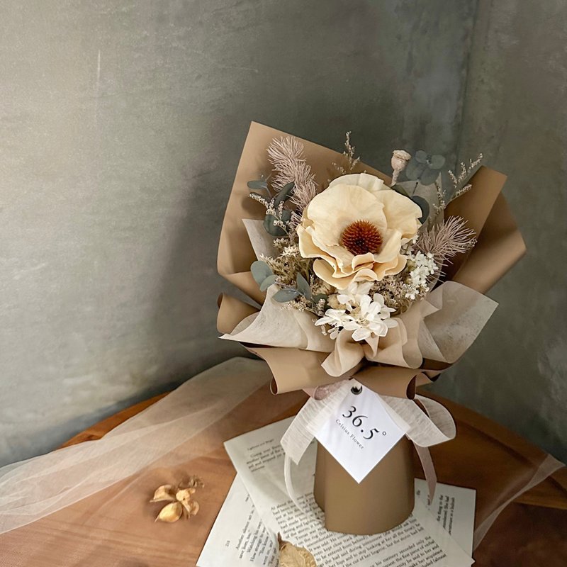 Bronze gold handmade rose bouquet - Dried Flowers & Bouquets - Plants & Flowers Brown