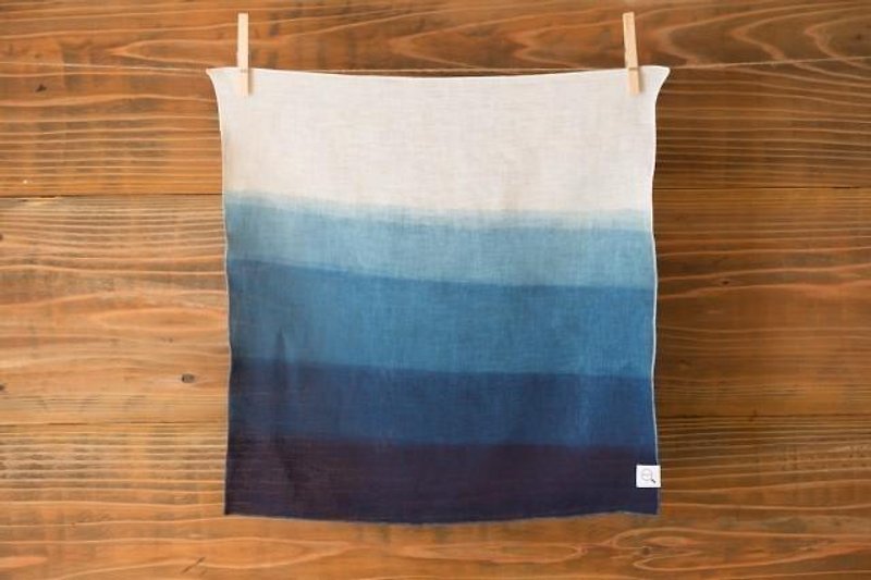 Genuine indigo tie-dye Linen handkerchief gradation - อื่นๆ - ผ้าฝ้าย/ผ้าลินิน สีน้ำเงิน