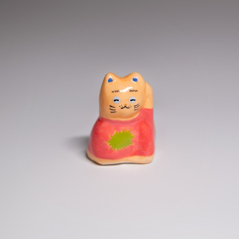 街頭開運招財貓-T恤貓-粉T綠驚爆價 - 擺飾/家飾品 - 陶 白色
