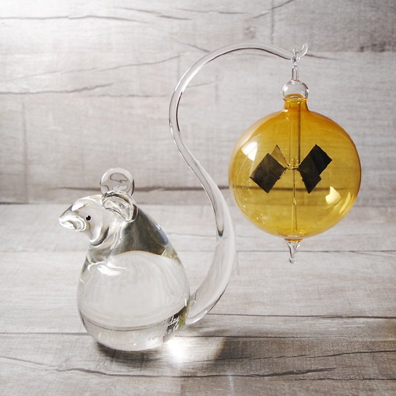 【德國光風車】(金色) 開運招財鼠 8cm黃金水晶球光風車 玻璃藝術品 開運送禮 生肖鼠 金錢鼠 - 擺飾/家飾品 - 玻璃 黃色