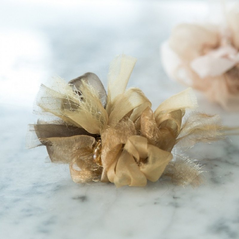 mini | party | ゴールドブラウン | 咲き編みバレッタ/ヘアクリップ - 髮夾/髮圈 - 聚酯纖維 金色