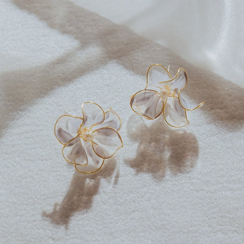 [Begonia-Baby Blue] Earrings | Crystal Flower Jewelry - ต่างหู - เรซิน สีน้ำเงิน