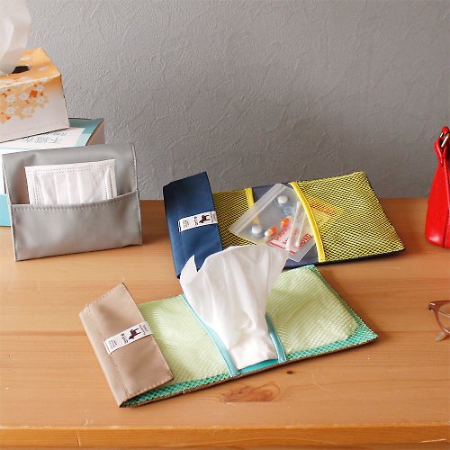 PALAS & DÉCORÉ LUONNOS Antie Tissue and Mask Pouch アンティ ティッシュ・マスクポーチ