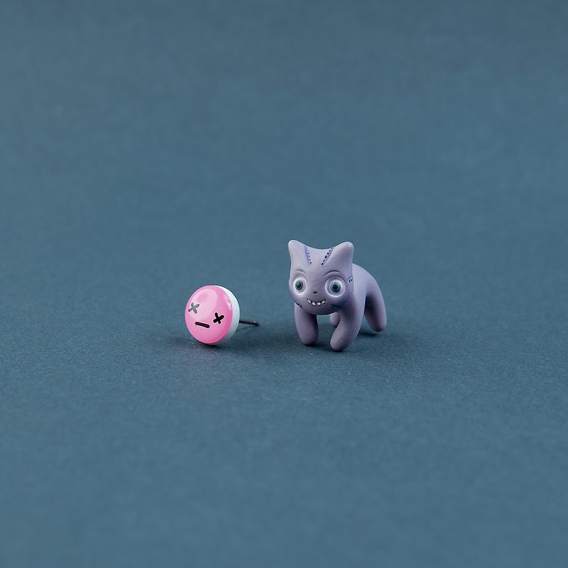 Jeepers Creepers Cat - Polymer Clay Earrings, Handmade&Handpaited Catlover Gift - ต่างหู - ดินเหนียว สึชมพู