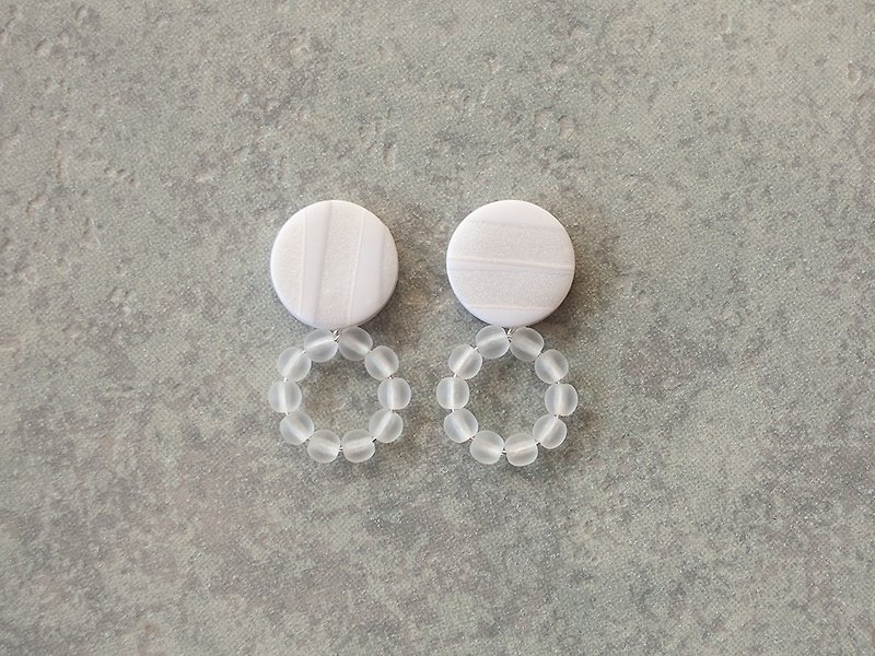 Small ring earrings / earrings / snow - Earrings & Clip-ons - Clay White