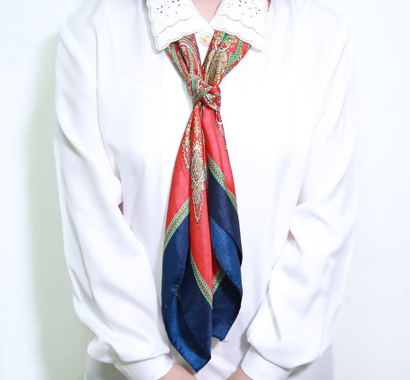 バックグリーンへ::古典的な絹のスカーフグリーンラジアルトーテムヴィンテージスカーフ（SC-16） - スカーフ - シルク・絹 レッド