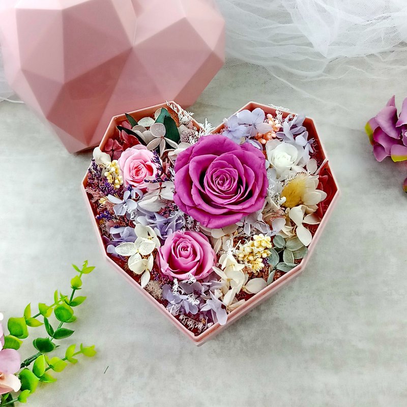 Preserved Flower Heart-Shaped Gift Box Mother's Day Preserved Rose Valentine's Day Gift Birthday Gift PF-014 - ช่อดอกไม้แห้ง - พืช/ดอกไม้ สีม่วง