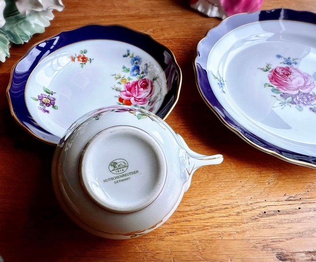 ドイツのライオンブランド、フッチェンロイターのカラフルな花柄の