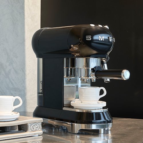 SMEG 義大利美學家電 【SMEG】義大利半自動義式咖啡機-耀岩黑