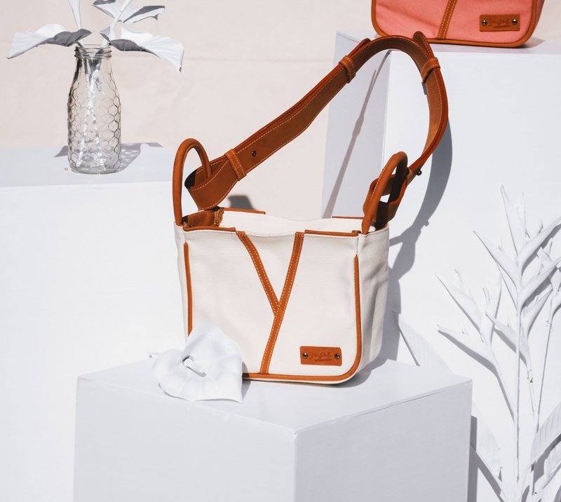 YASMINE small softly structured leather canvas bag - Off-white - กระเป๋าแมสเซนเจอร์ - ผ้าฝ้าย/ผ้าลินิน ขาว