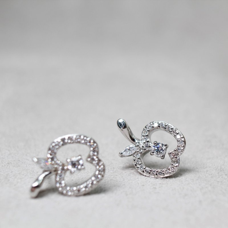 【SWS飾品】氣質蘋果鑲鑽耳環。純銀耳環 / 鋯石 / 925純銀 - 耳環/耳夾/耳骨夾 - 純銀 銀色