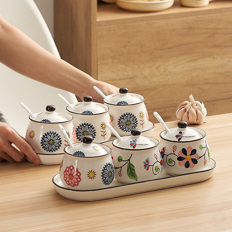 Japanese style ceramic seasoning jar underglaze color seasoning bottle set home kitchen with tray salt shaker seasoning bottle - Food Storage - Porcelain 