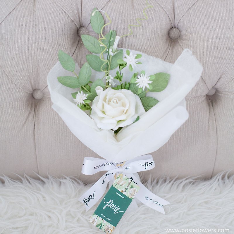 Paper Single Rose WHITE ANGEL mini Bouquet Valentine's Gift, Anniversary Gift - 裝飾/擺設  - 紙 白色