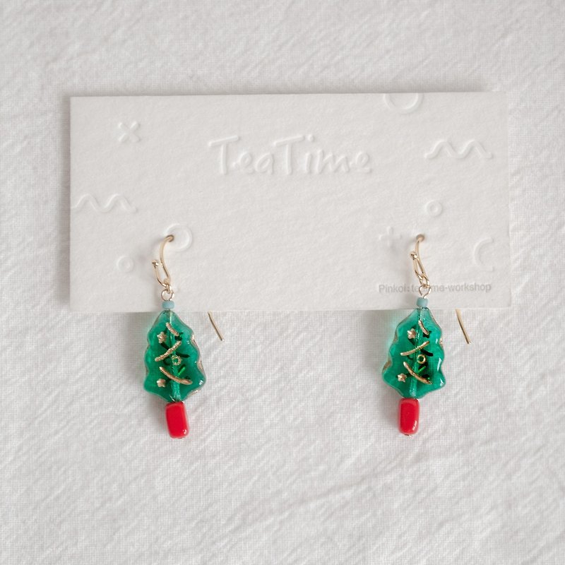 TeaTime Your Christmas Tree Extra Merry Christmas Earrings Winter limited - ต่างหู - แก้ว สีเขียว