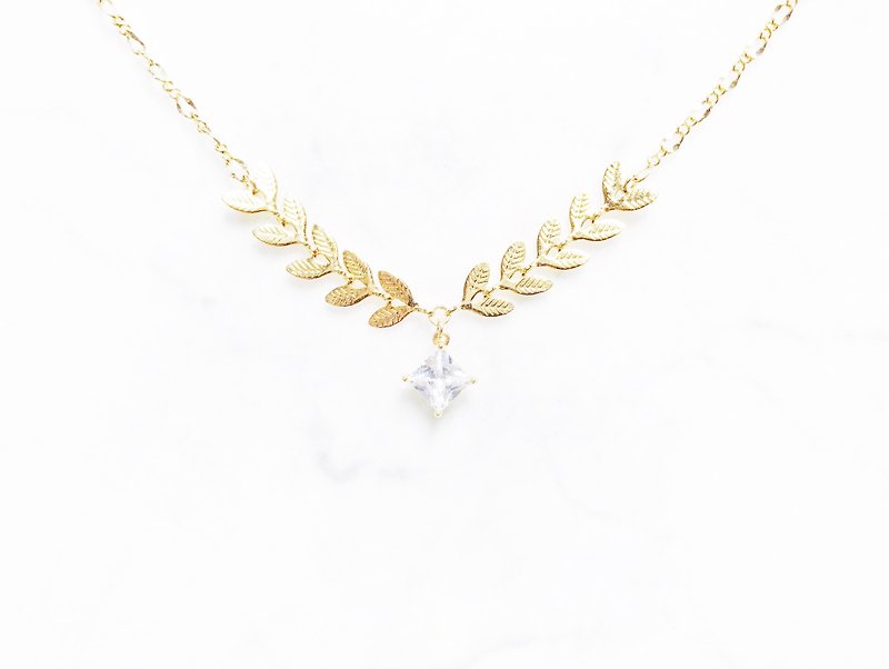 :: Expecting Whisper Series:: Laying Out Wing Crown (Diamond Diamond) Clavicle Chain - สร้อยคอทรง Collar - โลหะ 